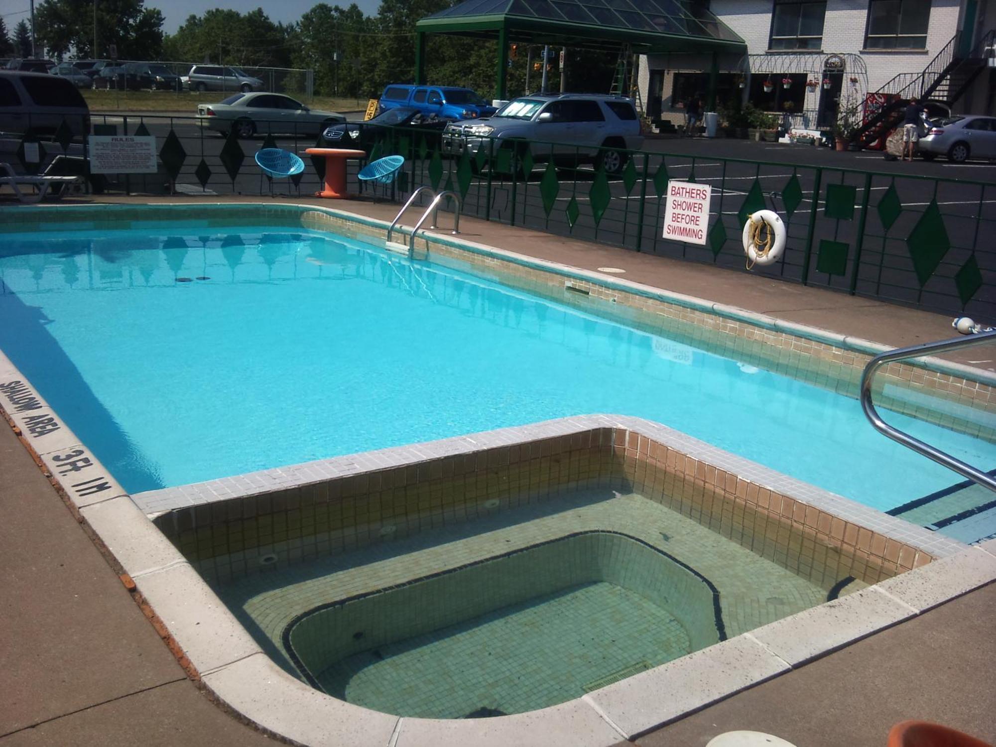 Rainbow Motor Inn - Fallsview Niagarawatervallen Buitenkant foto