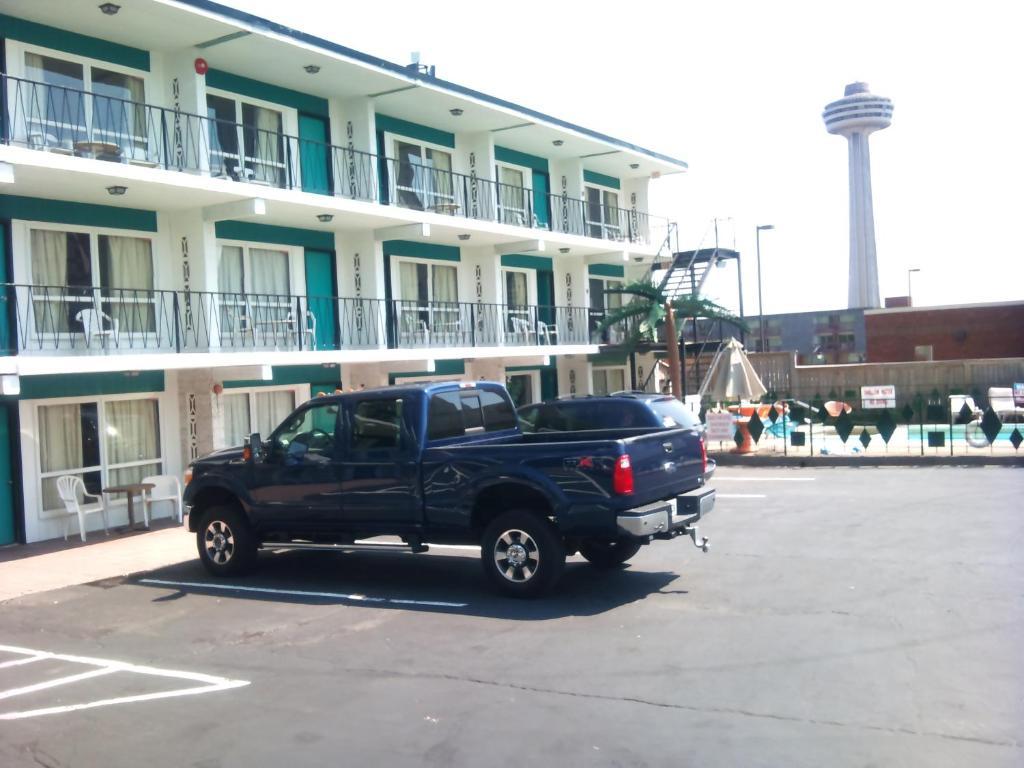 Rainbow Motor Inn - Fallsview Niagarawatervallen Buitenkant foto