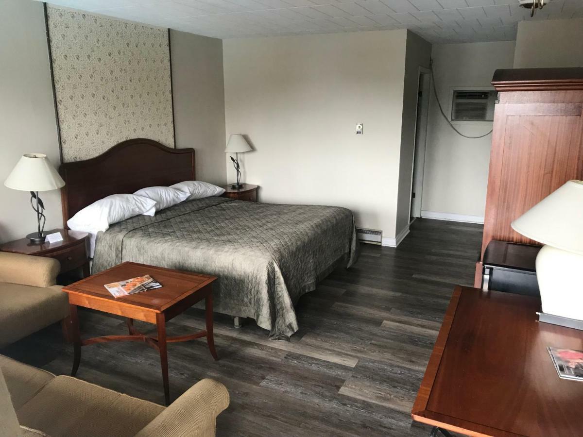 Rainbow Motor Inn - Fallsview Niagarawatervallen Buitenkant foto