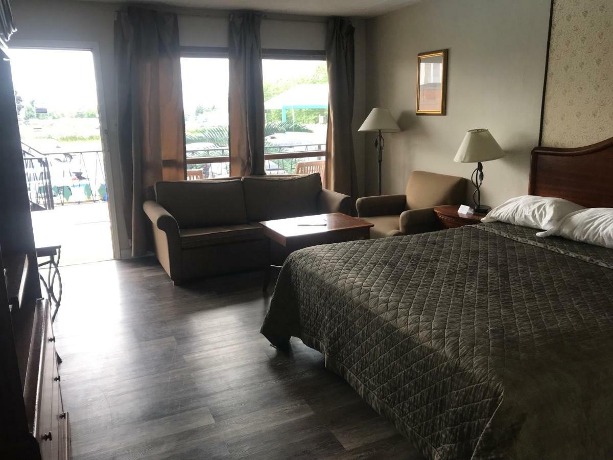 Rainbow Motor Inn - Fallsview Niagarawatervallen Buitenkant foto